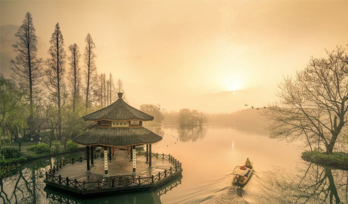 中國(guó)詩(shī)人的邀請(qǐng)函 現(xiàn)代人是寫(xiě)不出來(lái)的！